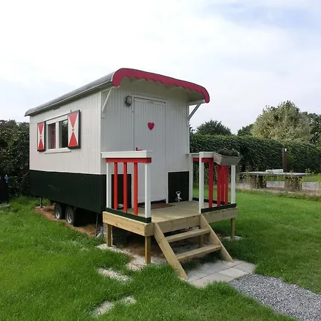 فندق مبيت وإفطار Pipowagen Camping Puur Genieten 3*